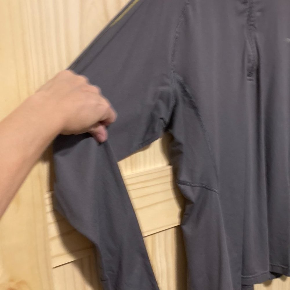 Champion PullOver - Picture 4 of 6